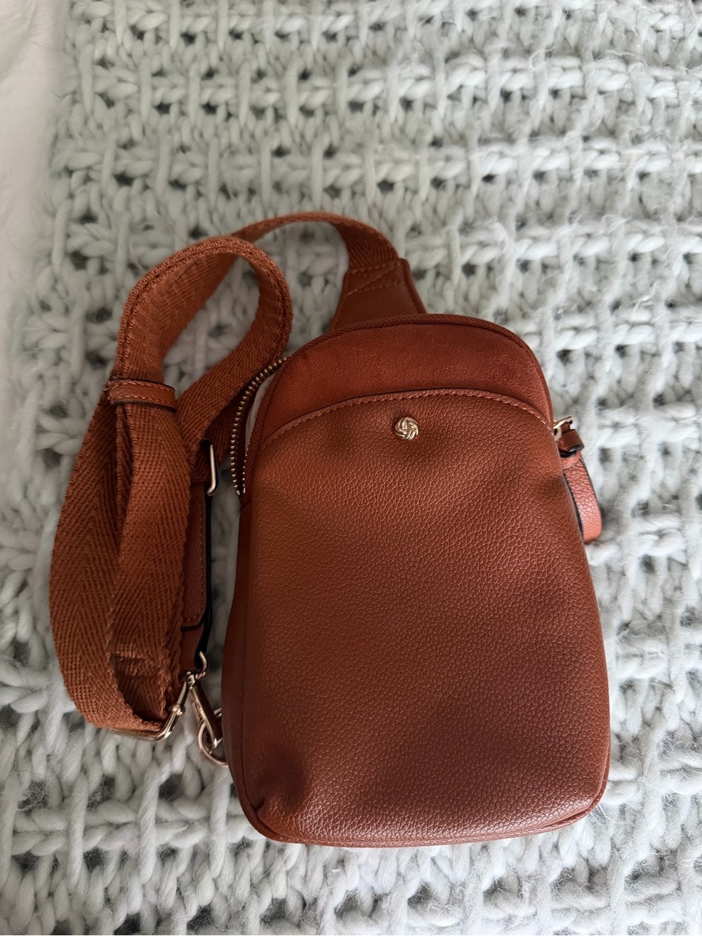 LC Lauren Conrad Rustic Brown Pebbled Leather Crossbody Sling